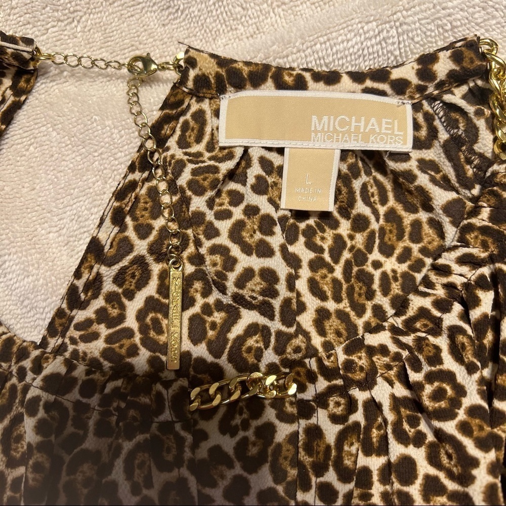 MICHAEL KORS (NWOT) COLD SHOULDER TOP, WITH CHAIN SIZE L - Picture 3 of 12
